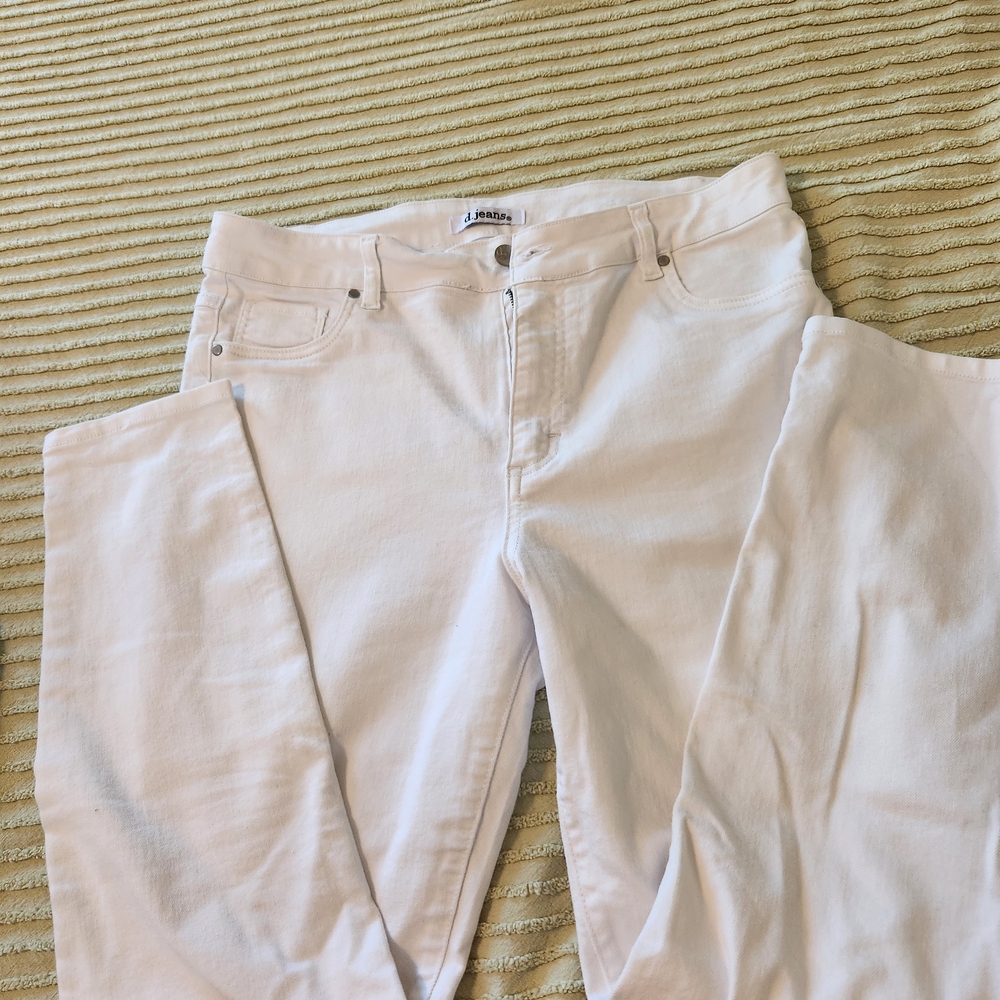 d. jeans Women's Straight Leg White Jeans